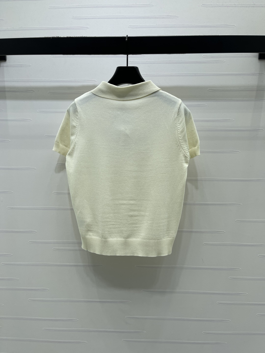Women's short sleeves